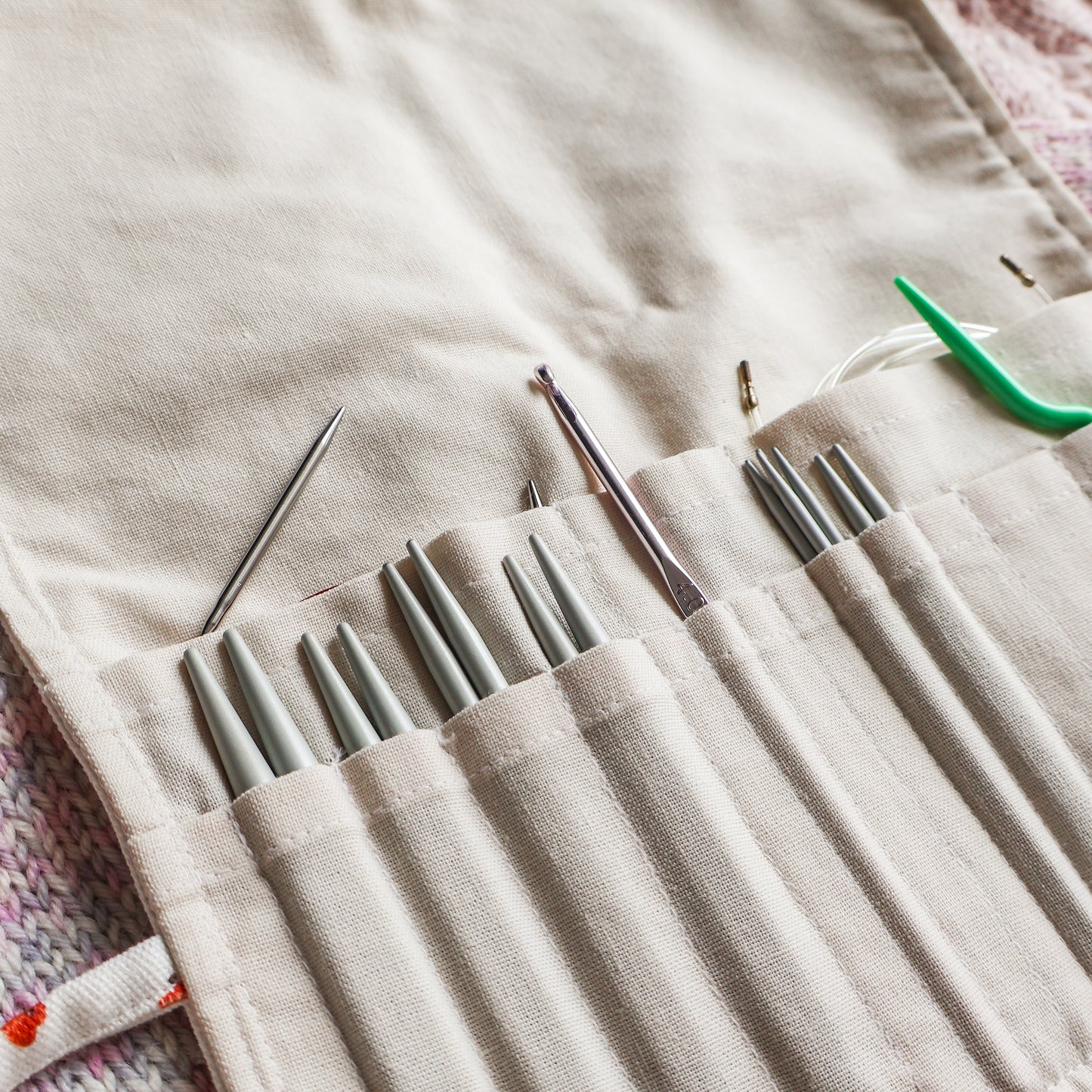 Poppies Hook & Needle Case