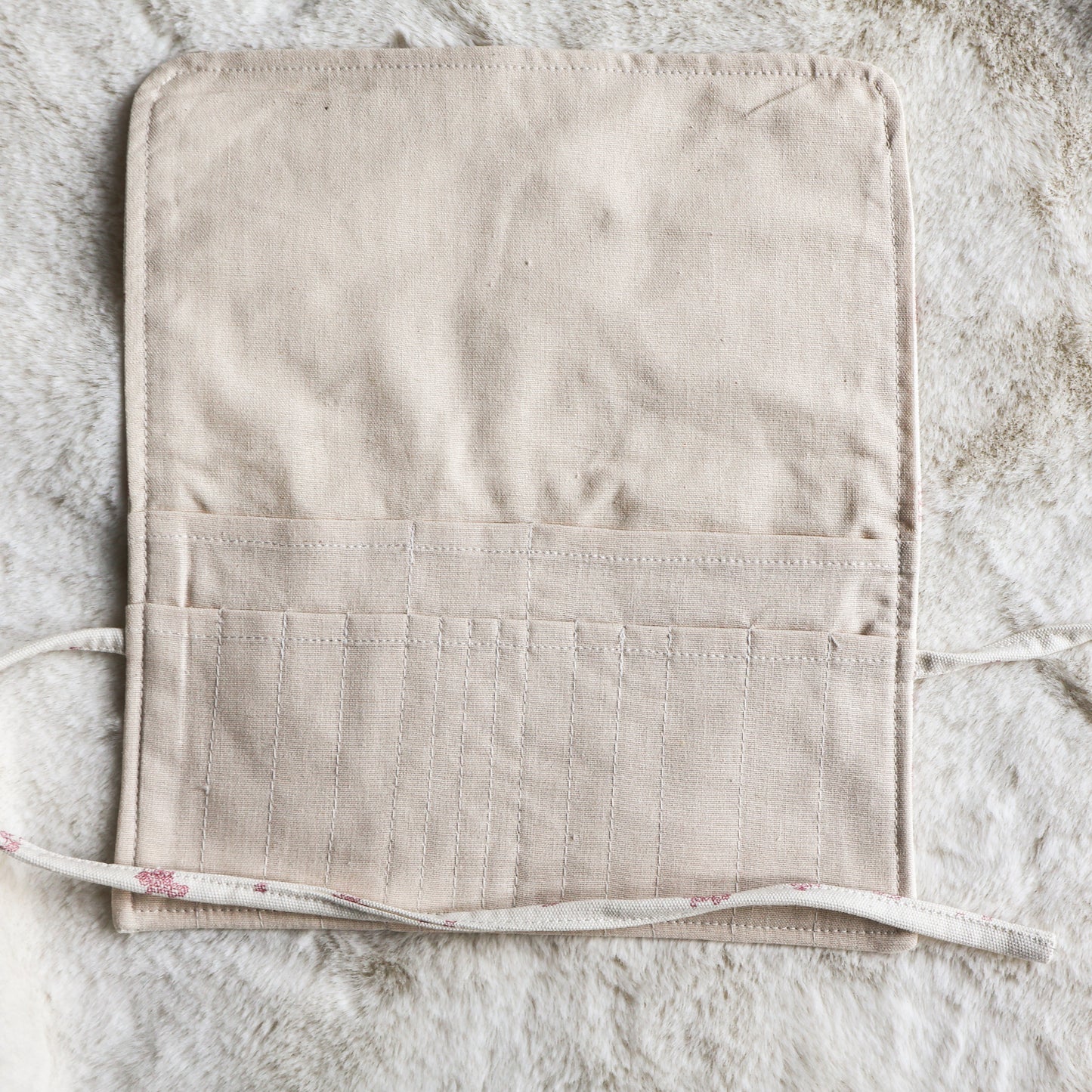 Blooming Meadow Hook & Needle Case