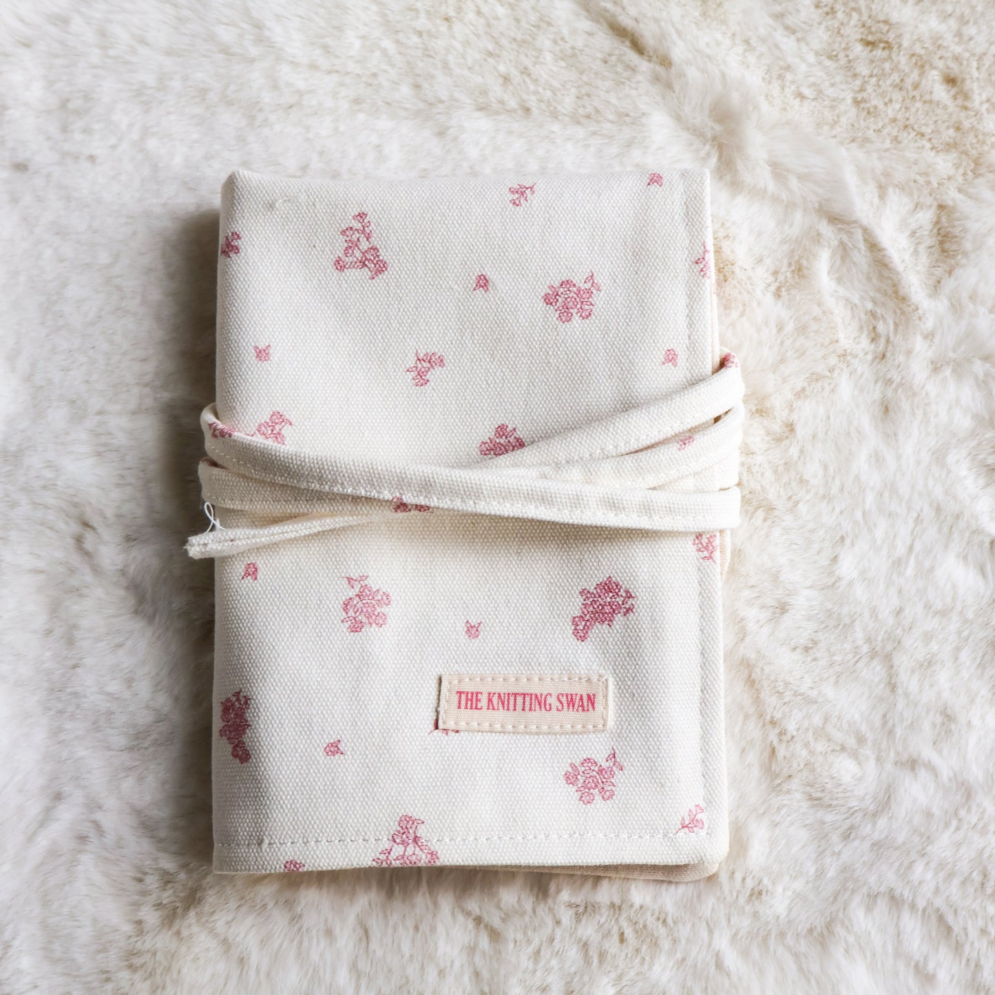 Blooming Meadow Hook & Needle Case